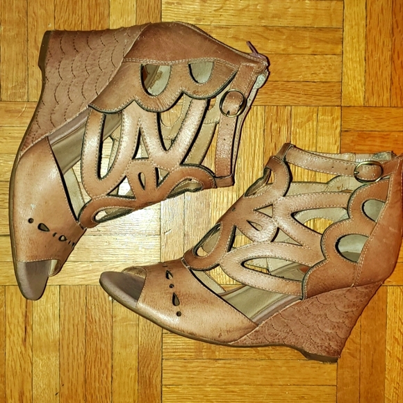 [7.5] Miz Mooz ~ Tallis Wedge Leather Sandals - Picture 2 of 13